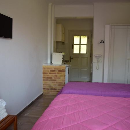 Rising Sun Apartments & Studios Benitses  Oda fotoğraf