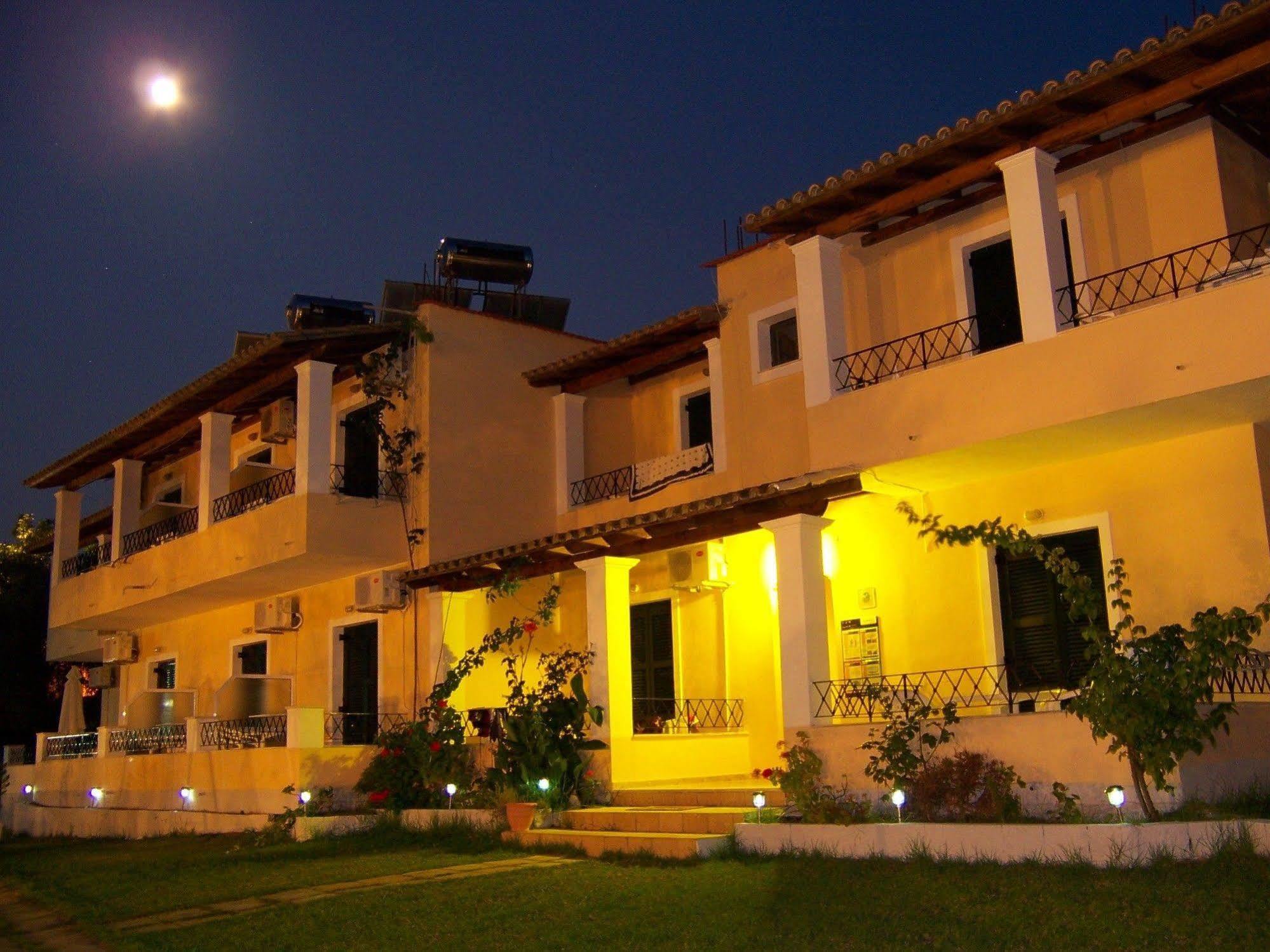 Rising Sun Apartments & Studios Benitses  Dış mekan fotoğraf