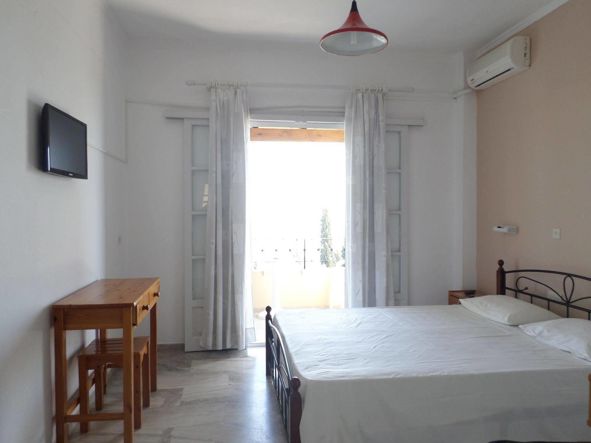 Rising Sun Apartments & Studios Benitses  Dış mekan fotoğraf