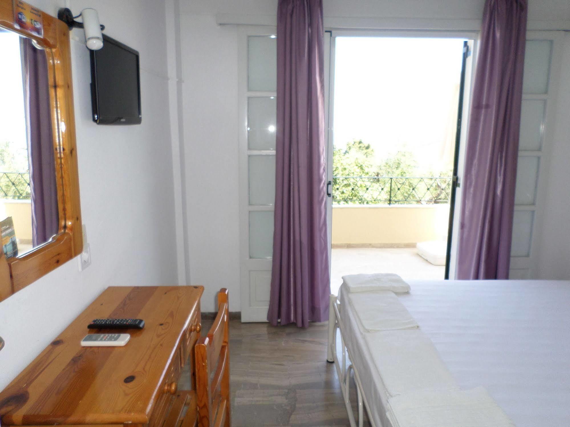 Rising Sun Apartments & Studios Benitses  Dış mekan fotoğraf