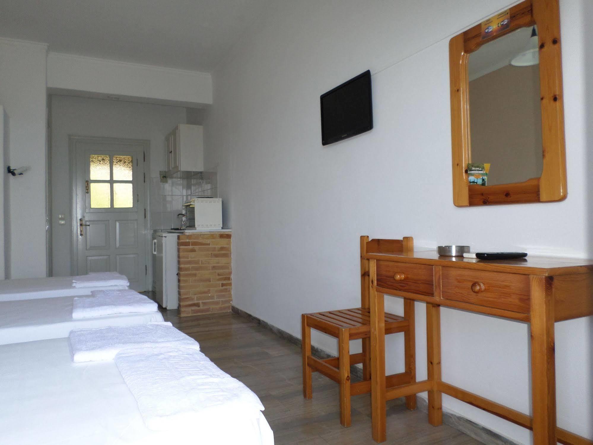 Rising Sun Apartments & Studios Benitses  Dış mekan fotoğraf